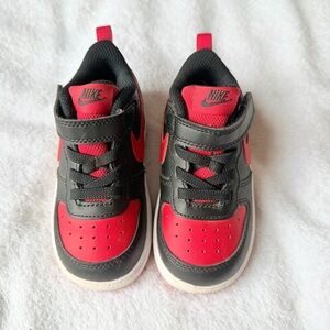 Nike Kids Black and Red Sneakers